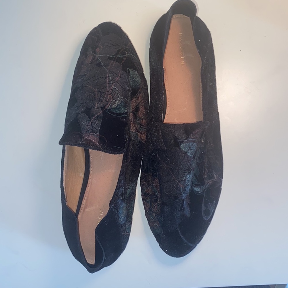 Halogen Shoes | Black Velvet Floral Crushback Loafers | Size 9